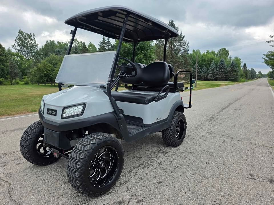 2023 Club Car Tempo Electric Golf Cart - Image 2