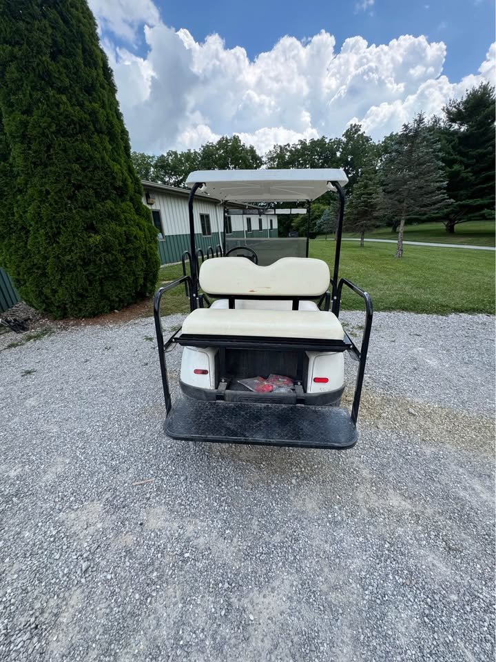 Ezgo Golf Cart - Image 3