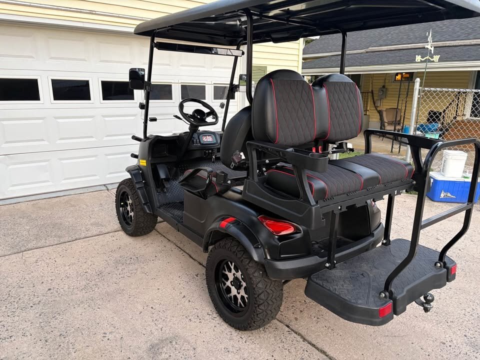 2023 Coleman 48v Golf Cart - Image 4