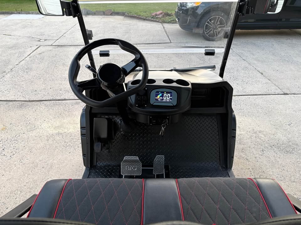 2023 Coleman 48v Golf Cart - Image 7