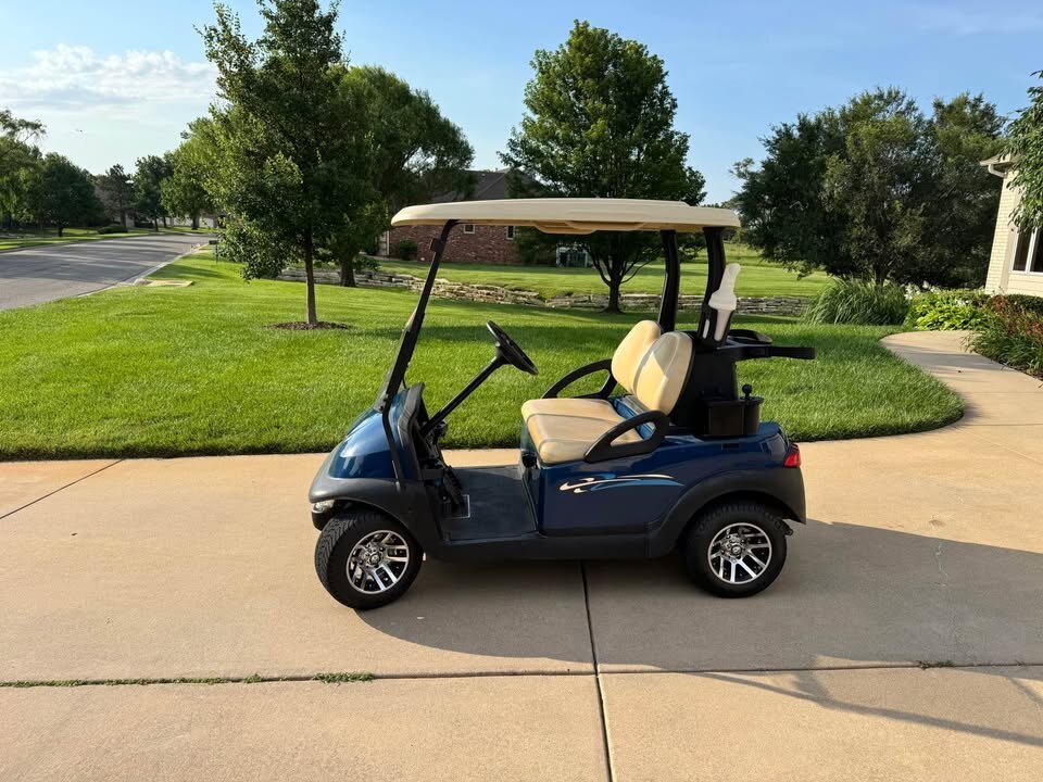 Club Car Precedent Golf Cart - Image 3