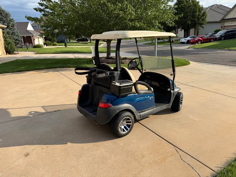 Club Car Precedent Golf Cart - Image 4