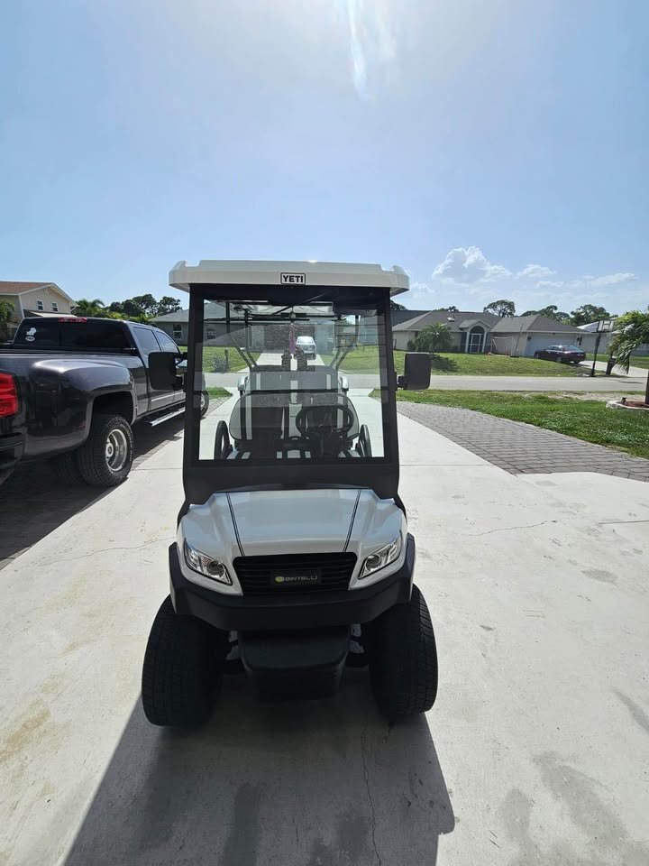 Bintelli Beyond 6 Seater Golf Cart - Image 2