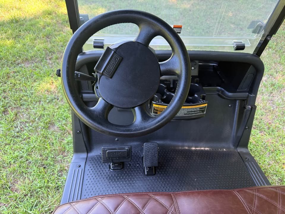2024 EZGO RXV Lithium Golf Cart - Image 2