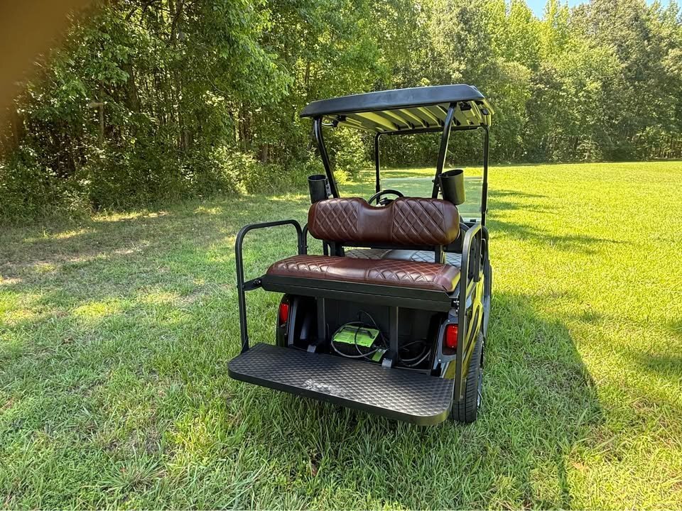 2024 EZGO RXV Lithium Golf Cart