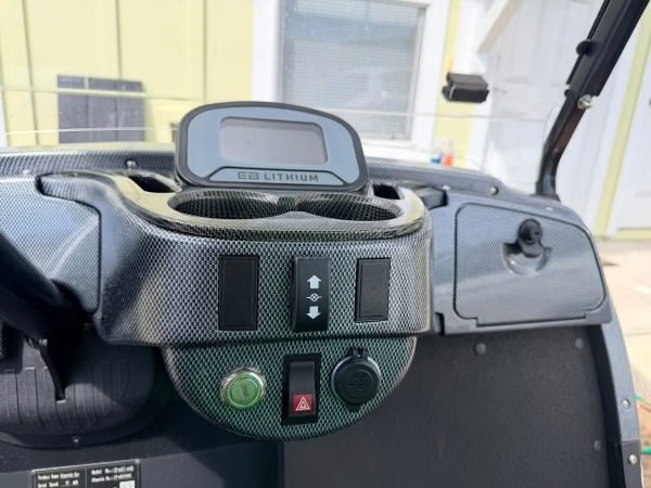 2024 Icon EV 60L Golf Cart 6 Seats - Image 7